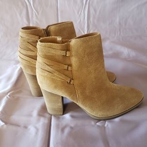 NWOB Franco Fortini Carly Boots